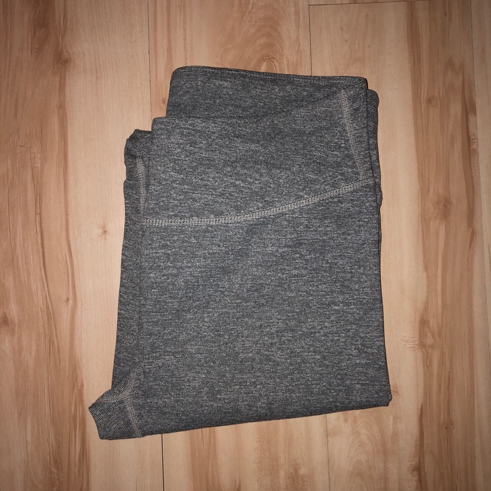 GREY FABLETICS STRIPED LEGGINGS